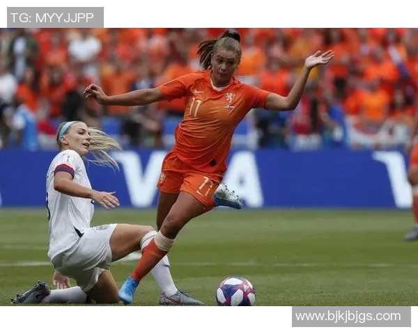 女足球星历史地位排名分析与全球女足发展历程的深度探讨